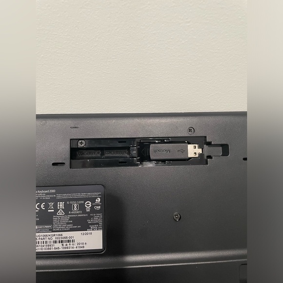 {Microsoft} wireless keyboard 2000 - Picture 4 of 4